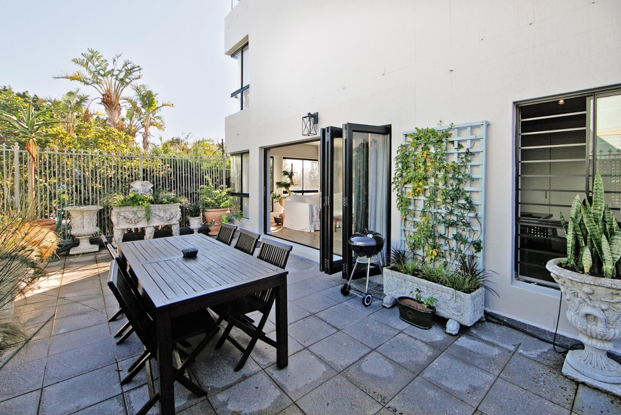 To Let 3 Bedroom Property for Rent in Fresnaye Western Cape